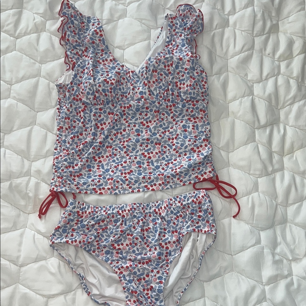 Size XL - strawberry Ruffle Swimsuit Set
